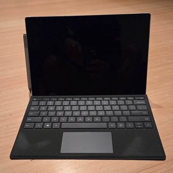 Surface Pro 7 - Picture 1 of 6